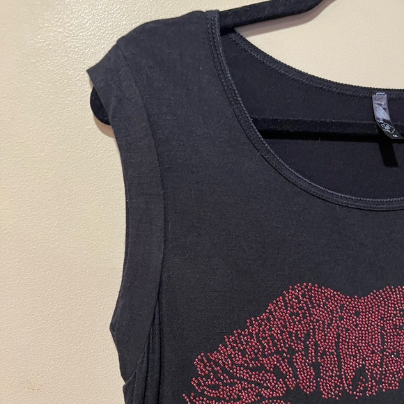 Gypsy Sky Black Sleeveless Top w/Bedazzled Red Gem Lips - Picture 6 of 16